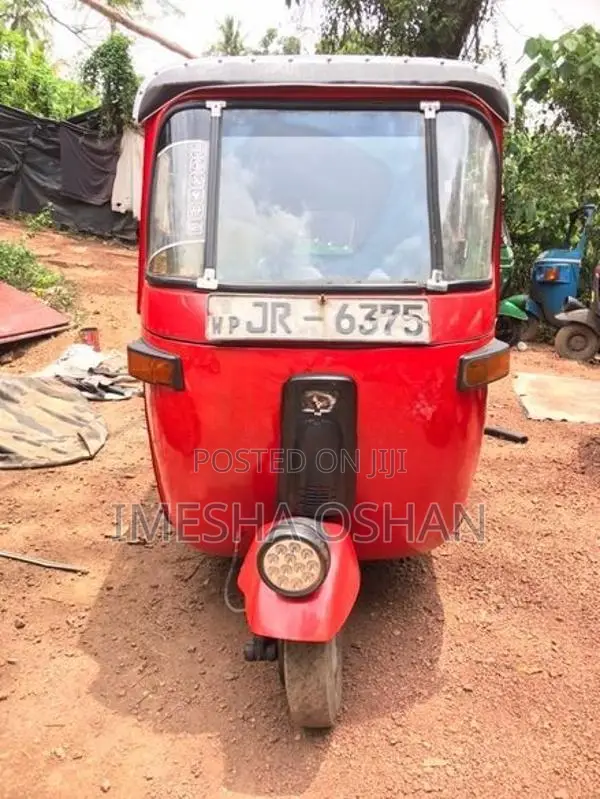 Bajaj RE 2005