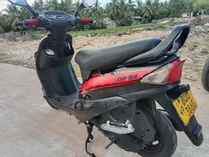 Mahindra Uzo 125 2017