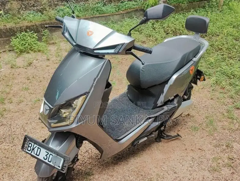 Yadea T5 2025