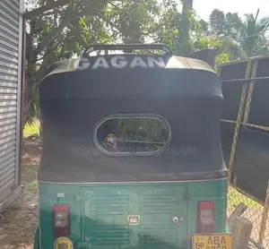 Bajaj RE 2015