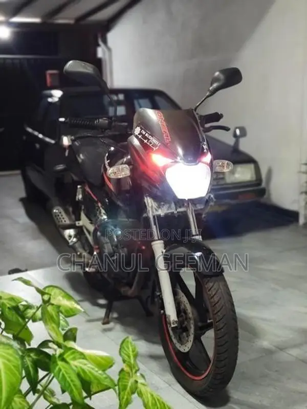 Bajaj Pulsar 180 2007