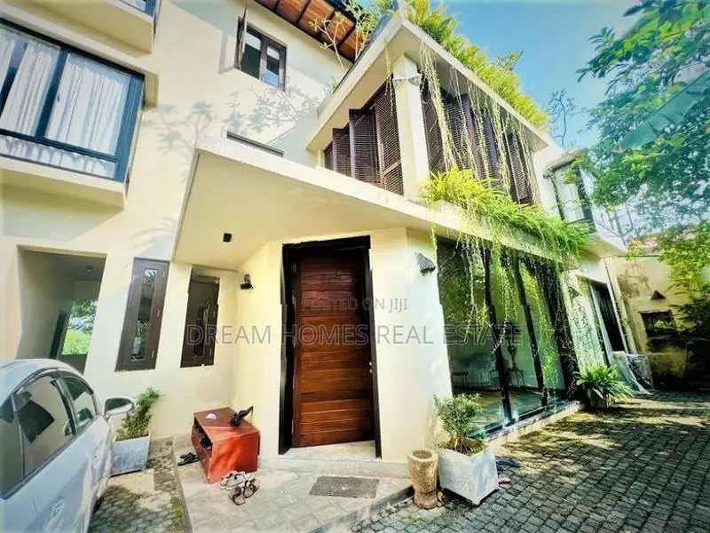 Brand New Luxury 2 Storey House for Sale in Talawatugoda