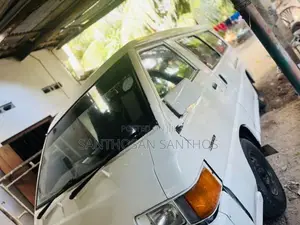 Mitsubishi L300 1988