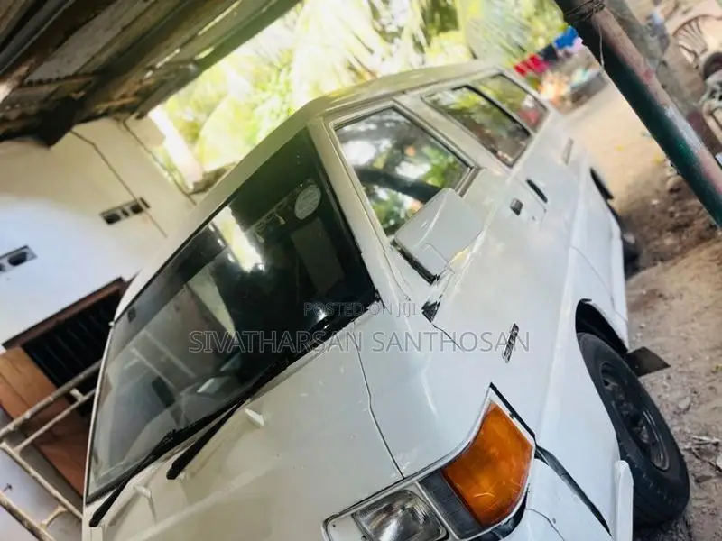 Mitsubishi L300 1988