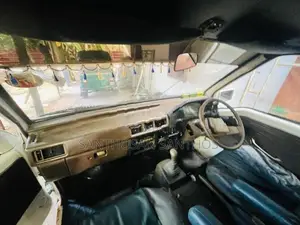 Mitsubishi L300 1988