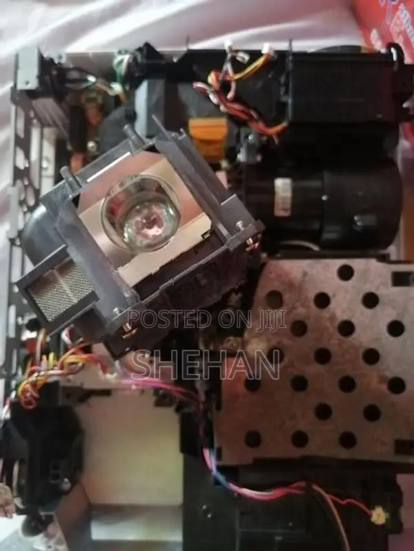EPSON EBS04 Projector for Parts