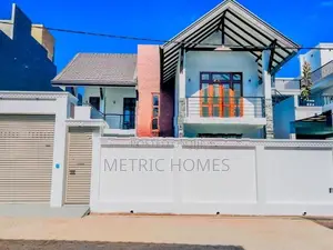 Brand New Super Luxury Elegant Look House for Sale Negombo