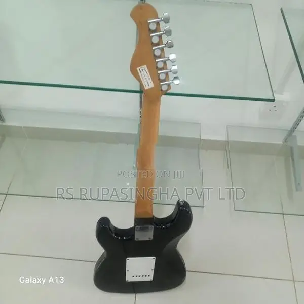 Suzuki Electric Guitar