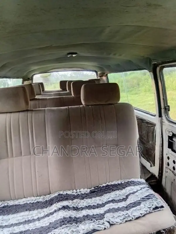 Nissan Vanette 1986