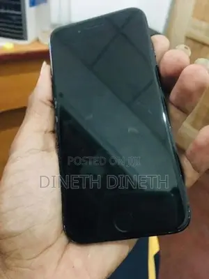 Apple iPhone 7 32GB (Used)