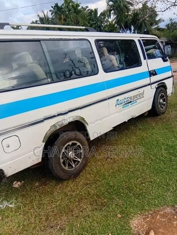 Nissan Vanette 1986