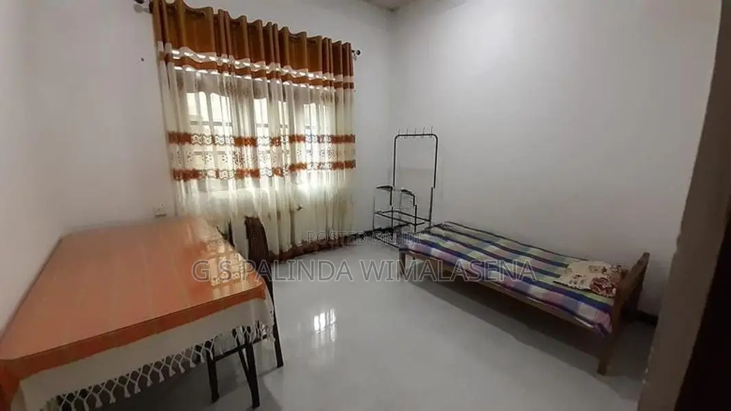 Room for Rent රත්නපුර