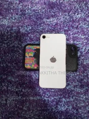 Apple iPhone SE 2 (Used)