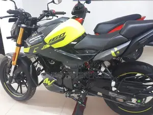 Hero Hunk 160R 4V 2026