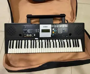 Yamaha Keyboard (61 Keys)