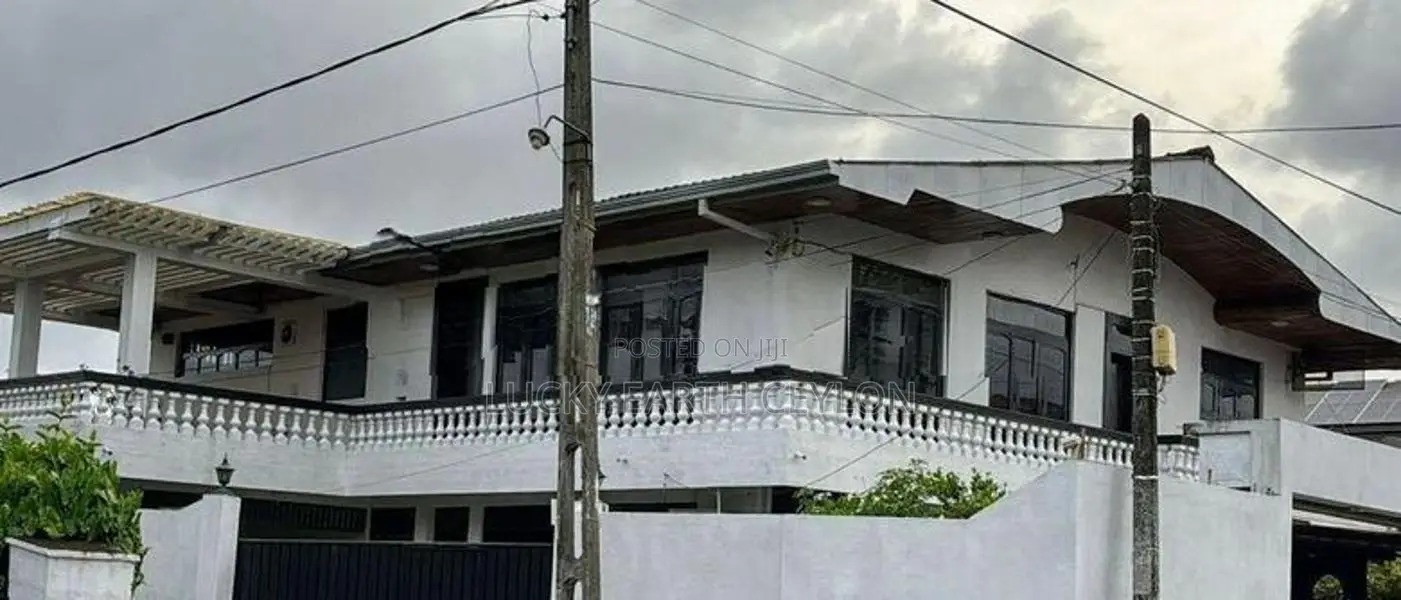 Nawala 2 Storey Unfurnished House for Sale (NZMS3021)