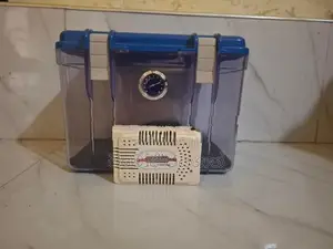 DRY BOX