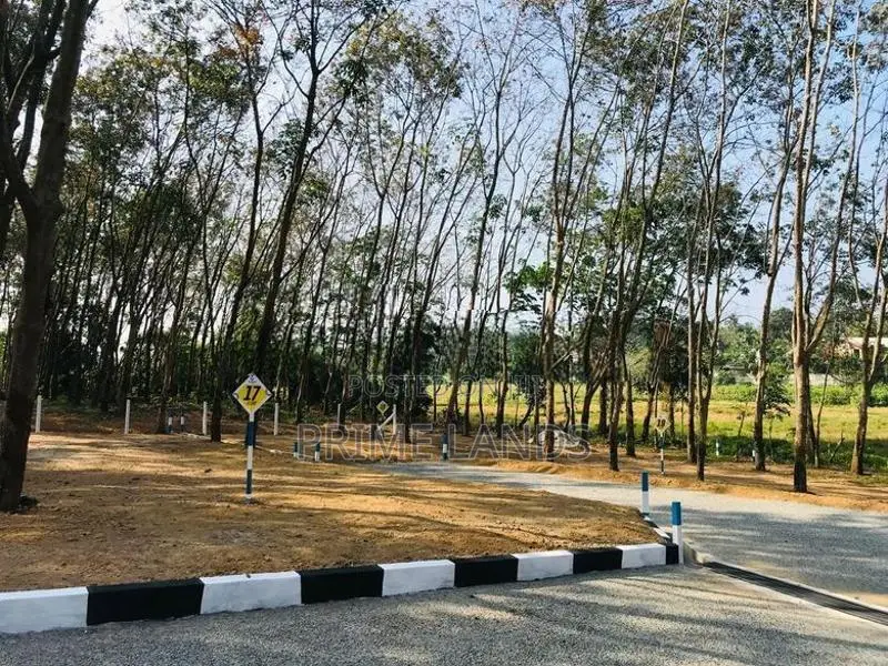 මාලමුල්ල හන්දියේන් වටිනා ඉඩමක්