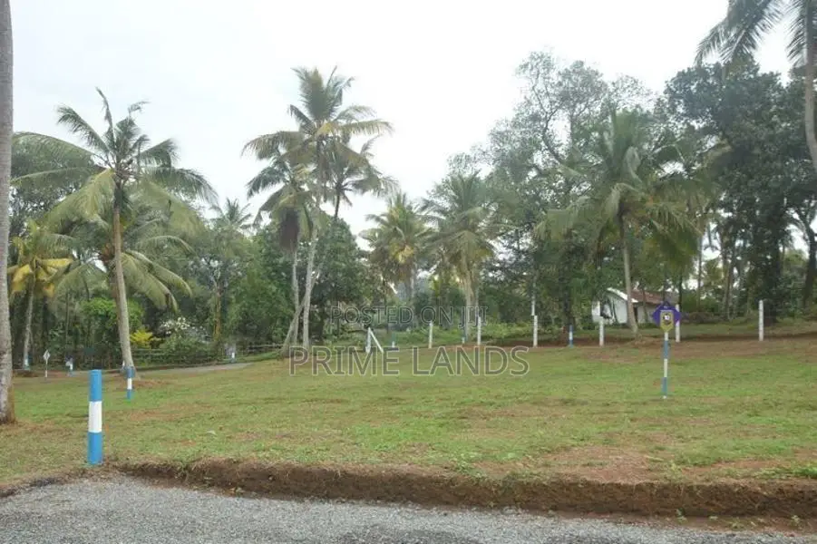මොරටුව නගර සීමාවෙන් වටිනා ඉඩමක්