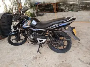 Bajaj Discover 2015