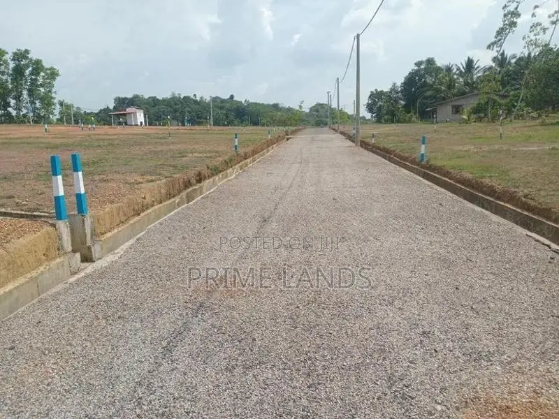 තලගලින් වටිනා ඉඩමක්