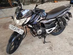 Bajaj Discover 2015
