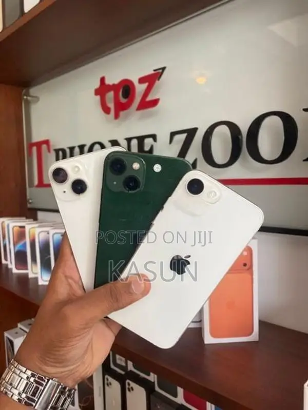Apple iPhone 13 (Used)