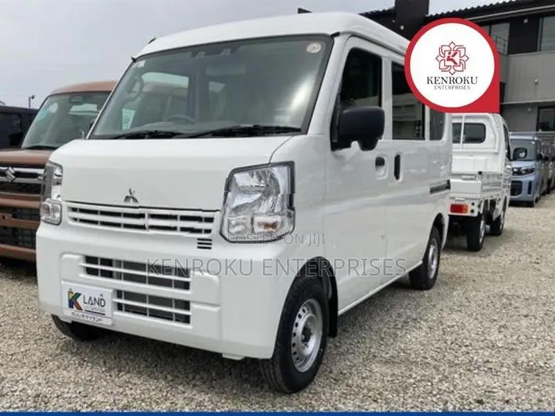 Mitsubishi Minicab 2025