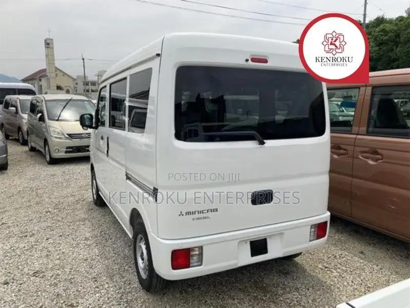 Mitsubishi Minicab 2025