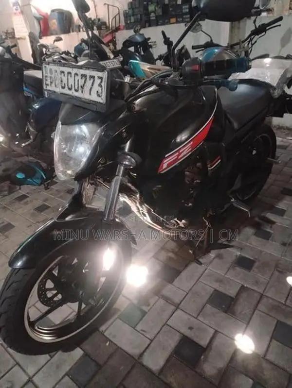 Yamaha FZ 1 2015
