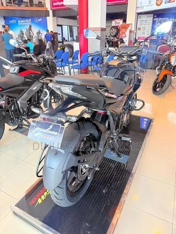 Bajaj Pulsar N160 Premium 2026