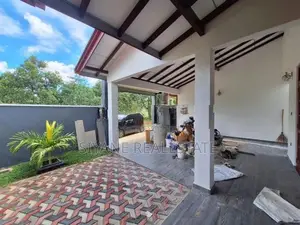 Kesbewa Super Location House for Sale