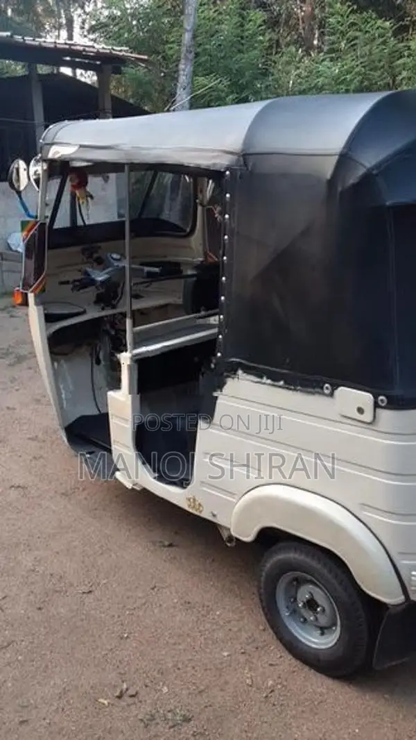 Bajaj RE 2007