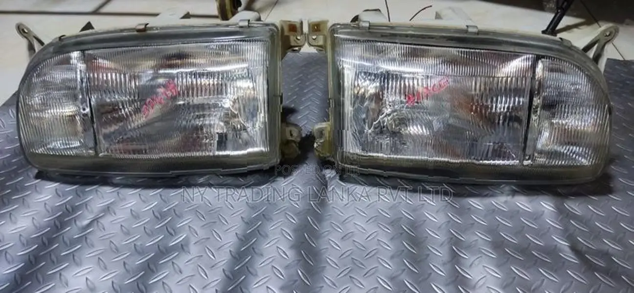 Toyota Hiace Dolphin Headlight