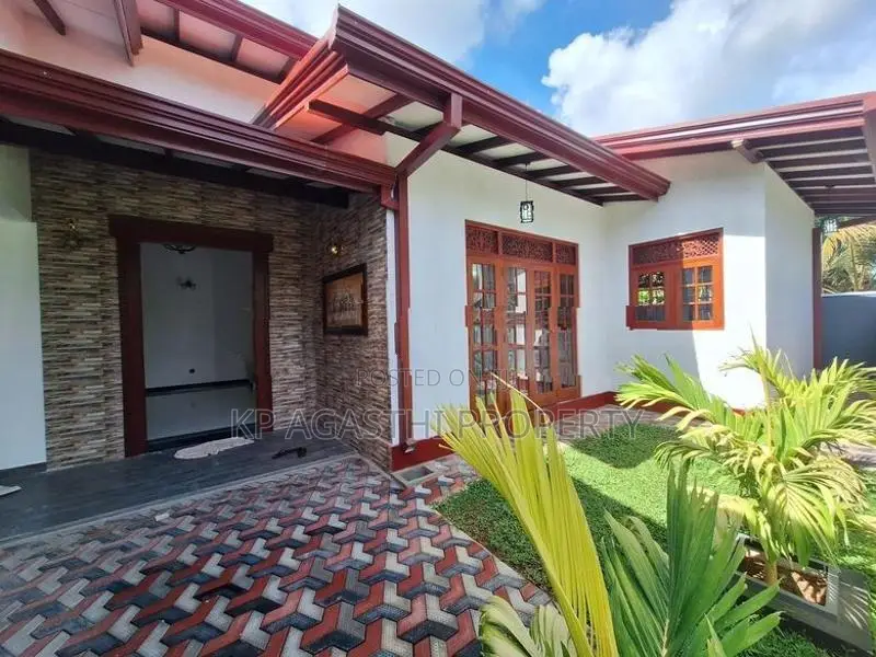 Brand New Single Storey House for Sale in Piliyandala