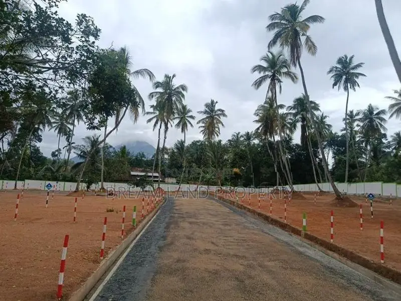 Land for Sale Kandy Road Mawathagama