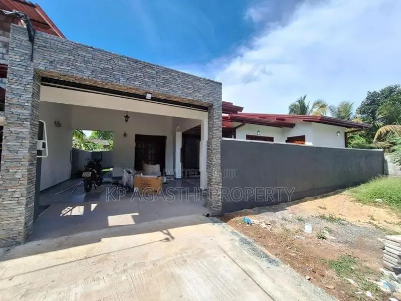 Brand New Single Storey House for Sale in Piliyandala