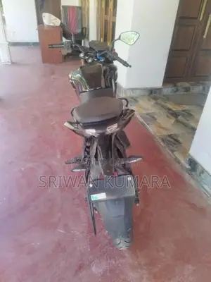 Bajaj Pulsar N160 Premium 2026