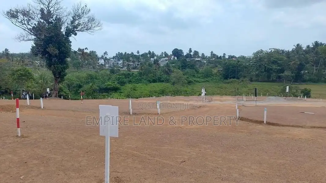 Luxury Land for Sale in Polgasowita Wethara Samagi Mawatha