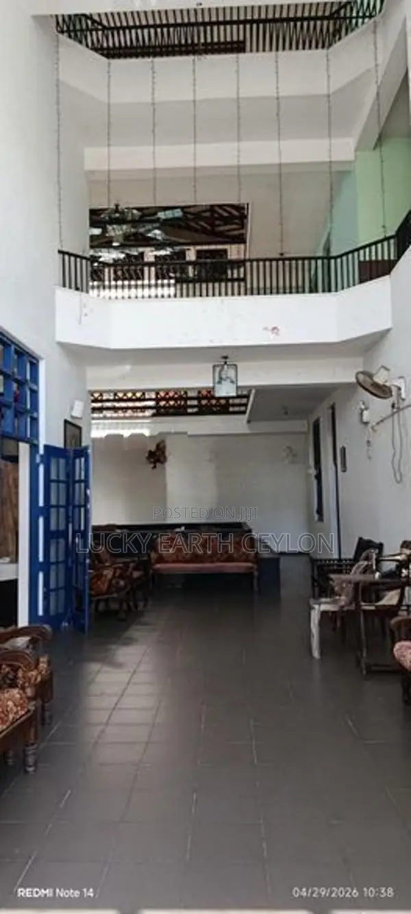 Attidiya 3 Storey Commercial Building with Ample Parking for Rent