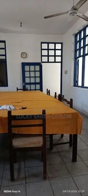Attidiya 3 Storey Commercial Building with Ample Parking for Rent