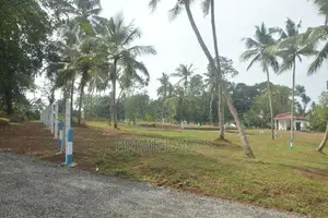 වටිනා මොරටුව නගර සීමාවෙන් ඉඩම්