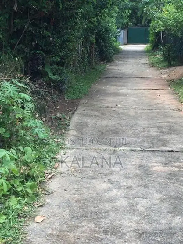 Land for Sale Next to Railway Station, Kekanadura