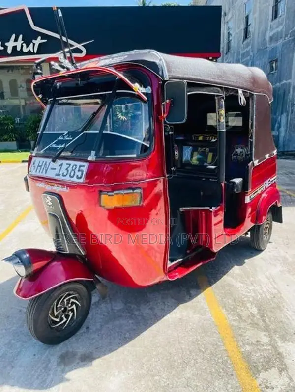 Bajaj RE 2004