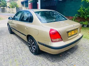 Hyundai Elan Dx 2000