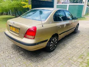 Hyundai Elan Dx 2000