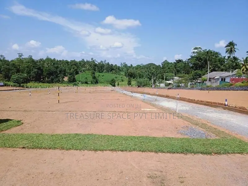 Land for Sale at Katuwana Homagama