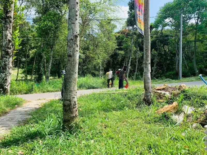Land for sale in Sinharagama