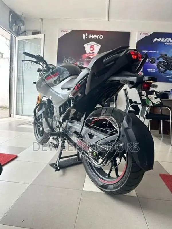 Hero Hunk 160R 4V 2026