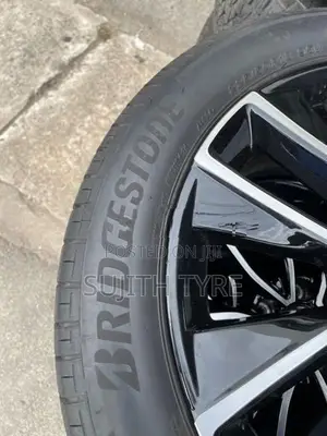 225/50/18 Size Bezel RS Alloy Wheels with Tire Set